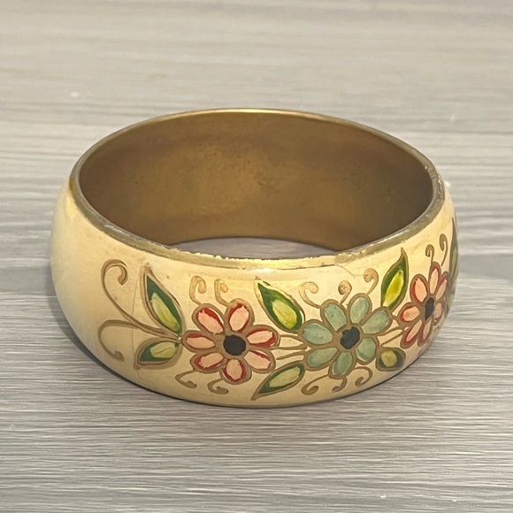 Vintage Gold and Cream Enamel Bangle Bracelet with Flower Design, Boho - Picture 4 of 8